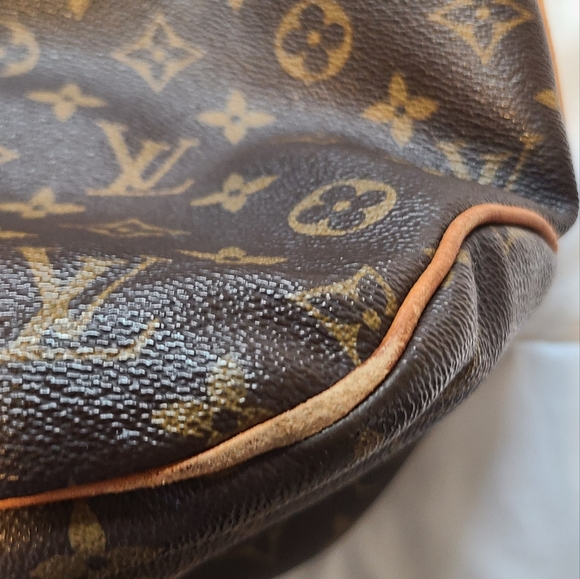 Louis Vuitton Monogram Shoulder Tote with Original Dust Bag - Picture 6 of 11